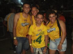Oktober 10 Anos